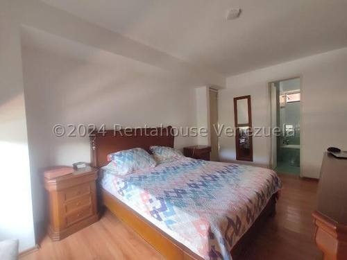 Apartamento Tipo Club En Venta En La Boyera Iq25-4550