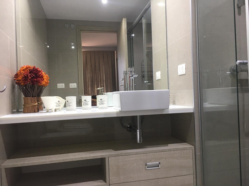 Imagen 9 de 17 de Apartamento En Venta De 2 Dormitorios C/ Cochera En Punta Shopping