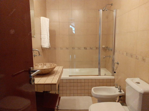 Imagen 15 de 22 de Hermoso Chalet En Venta De 5 Ambientes En Bernal - Impecable - Barrio Parque