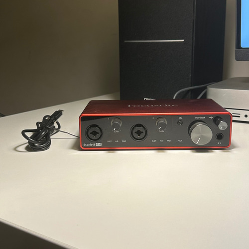 Focusrite Scarlett 4i4 3rd Gen Interfaz De Audio