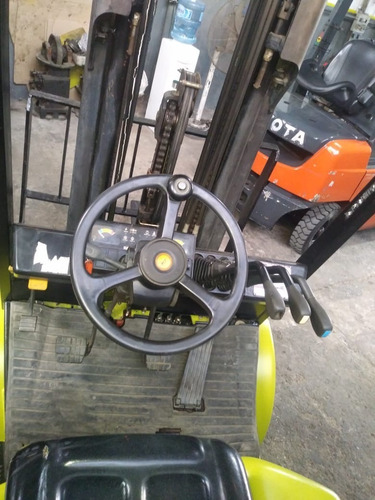 Autoelevador Clark Cgp 25 2500 Kg (genesis 1)