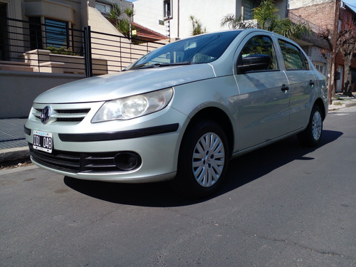 Volkswagen Voyage 1.6 Comfortline 101cv