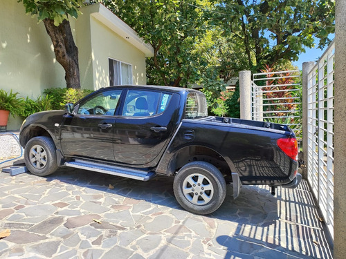 Mitsubishi L200 2.4 Cabina Doble 4x2 Mt