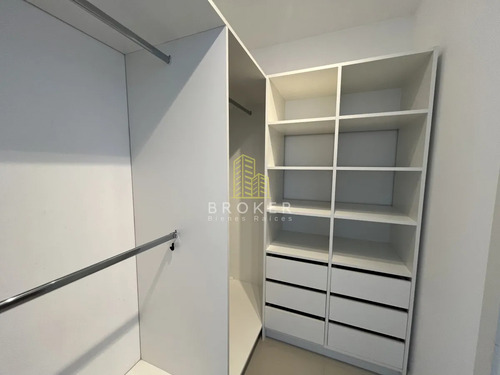 Venta Apartamento Primera Linea Mansa Frente Al Mar Con Parrillero Propio. Punta Del Este Uruguay