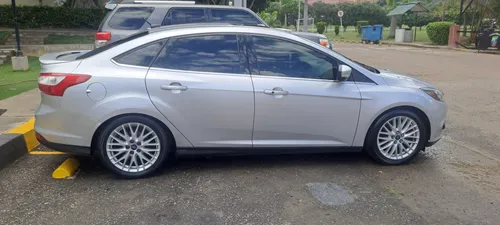 Ford Focus 2.0 Titanium