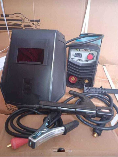 Imagem 2 de 2 de Maquina De Solda 225 Amperes