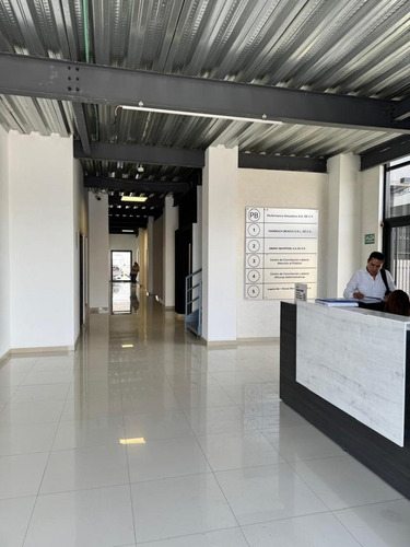 Oficina En Renta En Blvd. Bernardo Quintana Arrioja, Querétaro