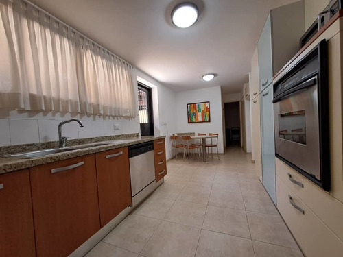Imagen 7 de 30 de Se Vende Casa 263m2 5h+s/5b/4p Colinas De Santa Monica 8428