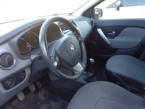 Imagen 10 de 15 de Renault Logan 1.6 Privilege