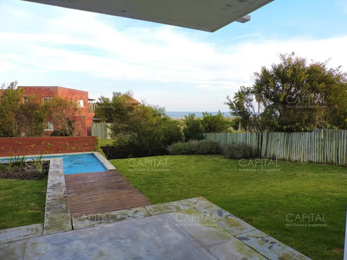 Casa En Punta Piedras, Manantiales Con Piscina Y Vista Al Mar