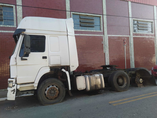 Imagem 4 de 5 de Sinotruck 2011/2011