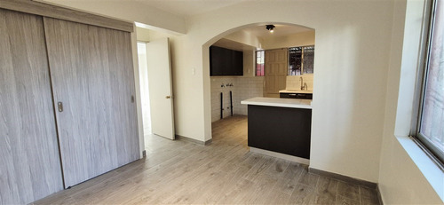 Casa En Arriendo 3 Dorm 2 Baños- Los Domínicos- Las Condes