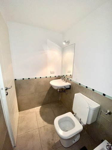 Imagen 9 de 14 de Venta Con Renta Departamento Av Centenario 500 Usd 90.000. San Isidro