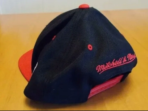 Imagen 2 de 3 de Gorro Chicago Bulls Ajustable