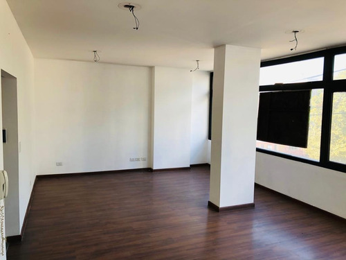 Imagen 4 de 8 de Oficina En Alquiler - Lomas De Zamora