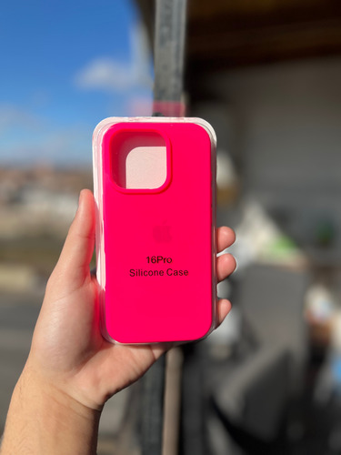 Funda Silicone Case Iphone 16 Pro Rosa Chicle Lisa