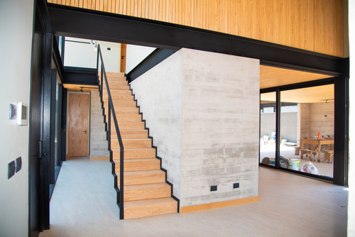 Increible Casa Minimalista-colegio Newland