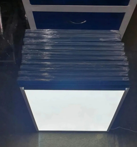 Imagen 6 de 9 de Negatoscopio Led Ultra Slim 60x60cm .7 Milimetros De Grueso
