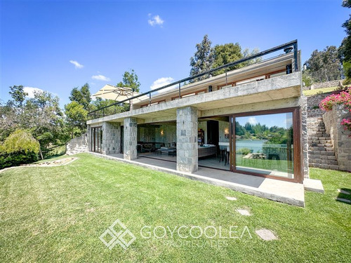 Casa En Venta De 9 Dorm. En Las Cabras
