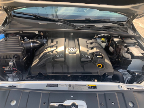 Imagem 14 de 15 de Volkswagen Amarok Highline 3.0 V6 Prata 2019