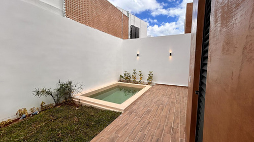 Casa En Venta Merida, Temozon Norte, Asensa, Equipadas, Entrega Inmediata.