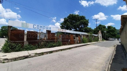 Imagen 2 de 14 de Leida Falcon Rentahouse Vende Terreno En Av Bolivar Valencia 22-429 Lf