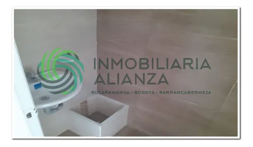 Oficina En Arriendo En Centro. Cod A11870