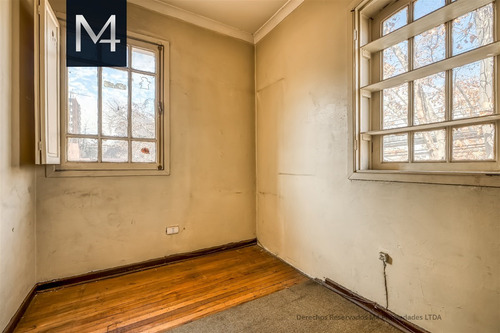 Casa En Venta De 4 Dorm. En Ñuñoa
