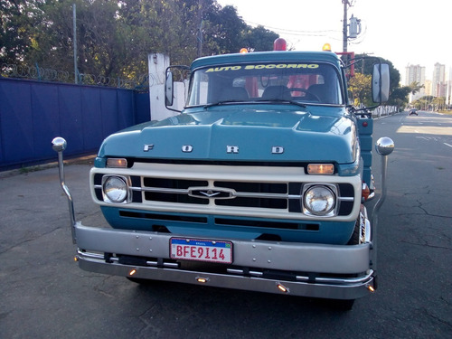 Ford F600 Guincho Antigo