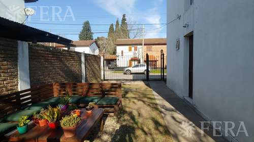 Venta De Casa De 3 Ambientes Con Cochera En Longchamps