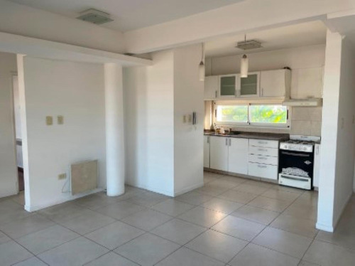 Departamento En Venta - 2 Dormitorios 2 Baños - San Pedro