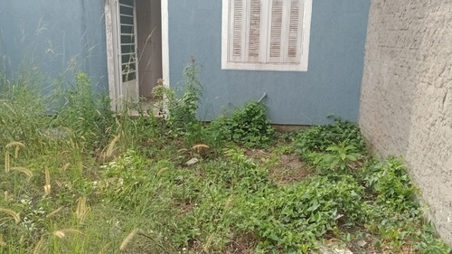Vendo Sobrado Com 2 Dormitórios Esperando Um Terceiro