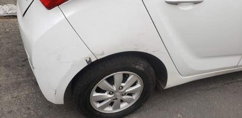 Imagem 5 de 12 de Hyundai Hb20 2014 1.0 Comfort Style Flex 5p