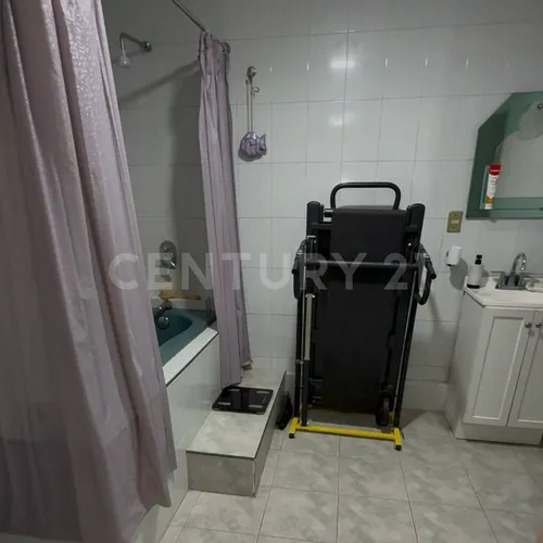 Venta De Casa Remodelada En Jardines De Morelos Secc. Flores