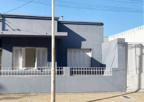 Casa En Venta - 3 Dormitorios 1 Baño - Pergamino