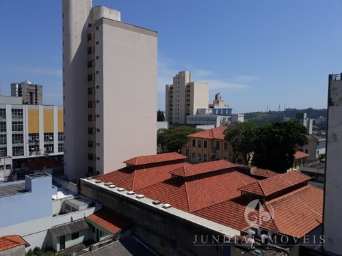 Imagem 5 de 6 de Vendo Excelente Sala Comercial Com 33,40 M², No Centro De Jundiaí À 50 Metros Do Fórum, Andar Alto Com Recepção, Divisórias E W.c, Estudo Permuta Por Sala Maior. - Sa00011 - 33471477