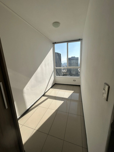 Arriendo Depto. De 2d1b En Pasaje Leonor Cepeda Con Carrion