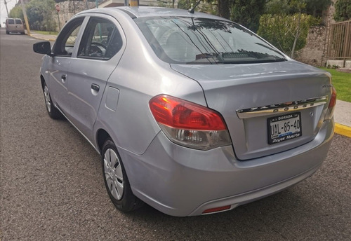 Imagen 7 de 12 de Dodge Attitude 1.2 Se Mt 2016