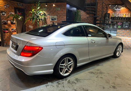 Imagem 9 de 17 de Mercedes C250