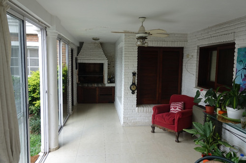 Imagen 2 de 29 de Venta Casa En Country Club San Miguel De Ghiso