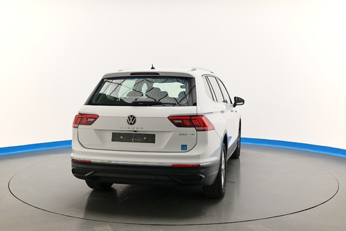 Volkswagen Tiguan 1.4 TFSI LIFE 7 PAX AT
