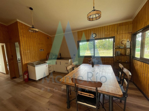 Casa En Venta De 2 Dorm. En Los Lagos