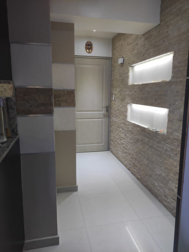 Imagen 6 de 13 de Noreida Delgado +58 414-1431887 / Apartamento En Venta Las Chimeneas Valencia Res. Vista Al Parque.