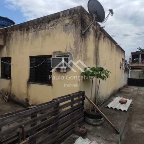 Vendo Duas Casas Mais Um Terreno Ao Lado