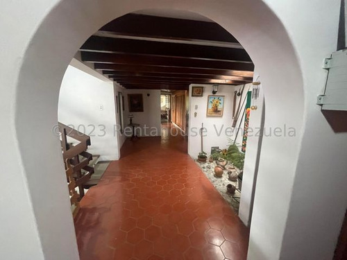 Acogedora Casa En Venta En Alto Hatillo. Negociable