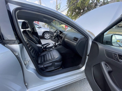 Volkswagen Jetta 1.4 Tsi Trendline 4p Manual