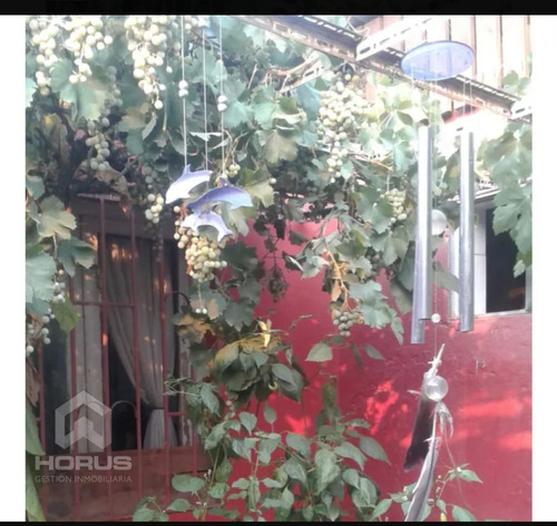 Casa En Venta De 4 Dorm. En Recoleta