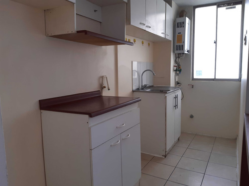 Metro Las Rejas, Ambiente Familiar (102780)