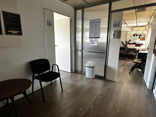 Oficina En San Isidro En Venta