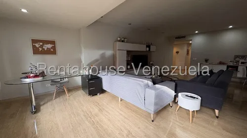 Apartamento En Venta En Campo Alegre 25-13935 Yf